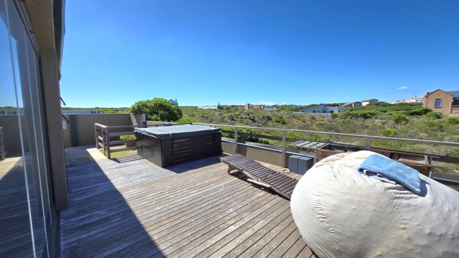 4 Bedroom Property for Sale in Kleinbaai Western Cape